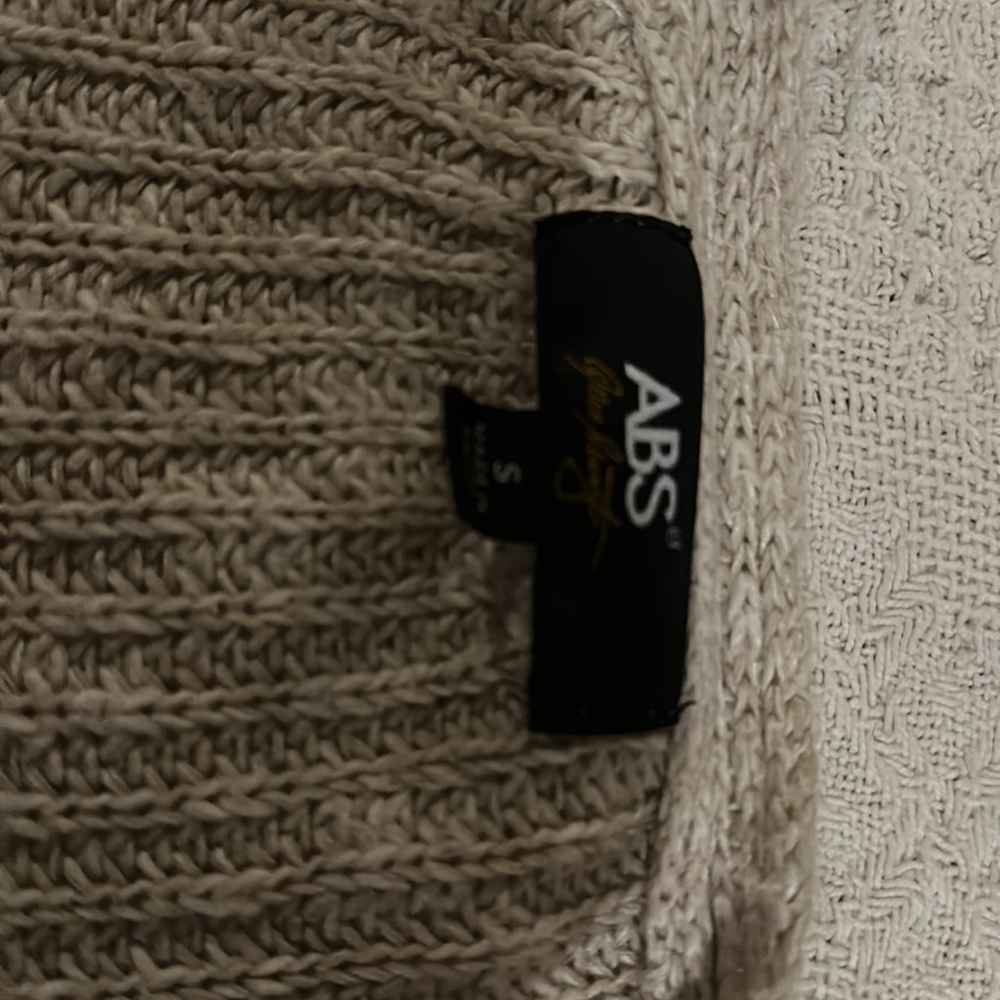 Sweater - Picture 2 of 2